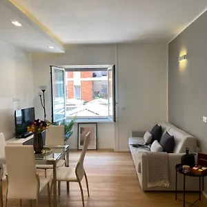 Appartamento Gramsci 2 - Cozy Near Sempione Park!, Milano